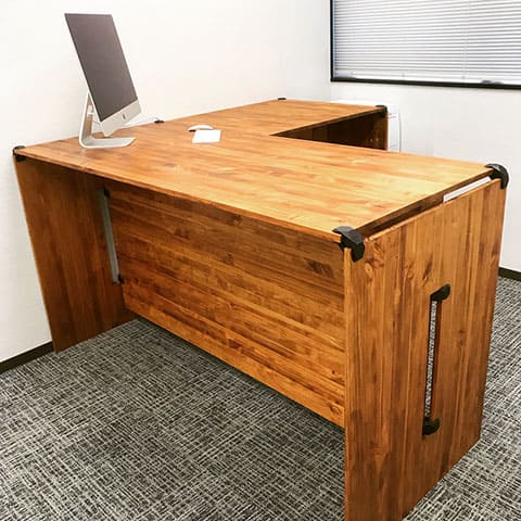 Elegant und formschön, Schreibtisch Design von PlayWood