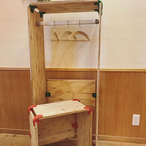 Kreieren Sie Ihre eigene krative Gardrobe, mit PlayWood Konnektoren